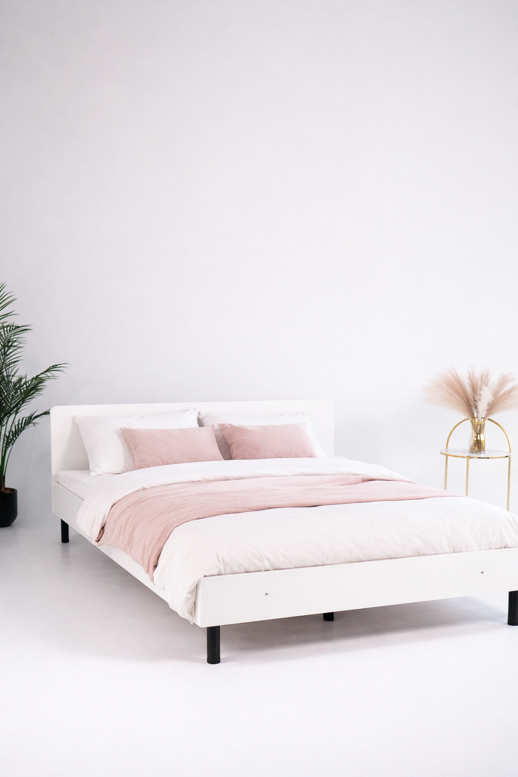 Łóżko 140x200 biały na regulowanych nóżkach