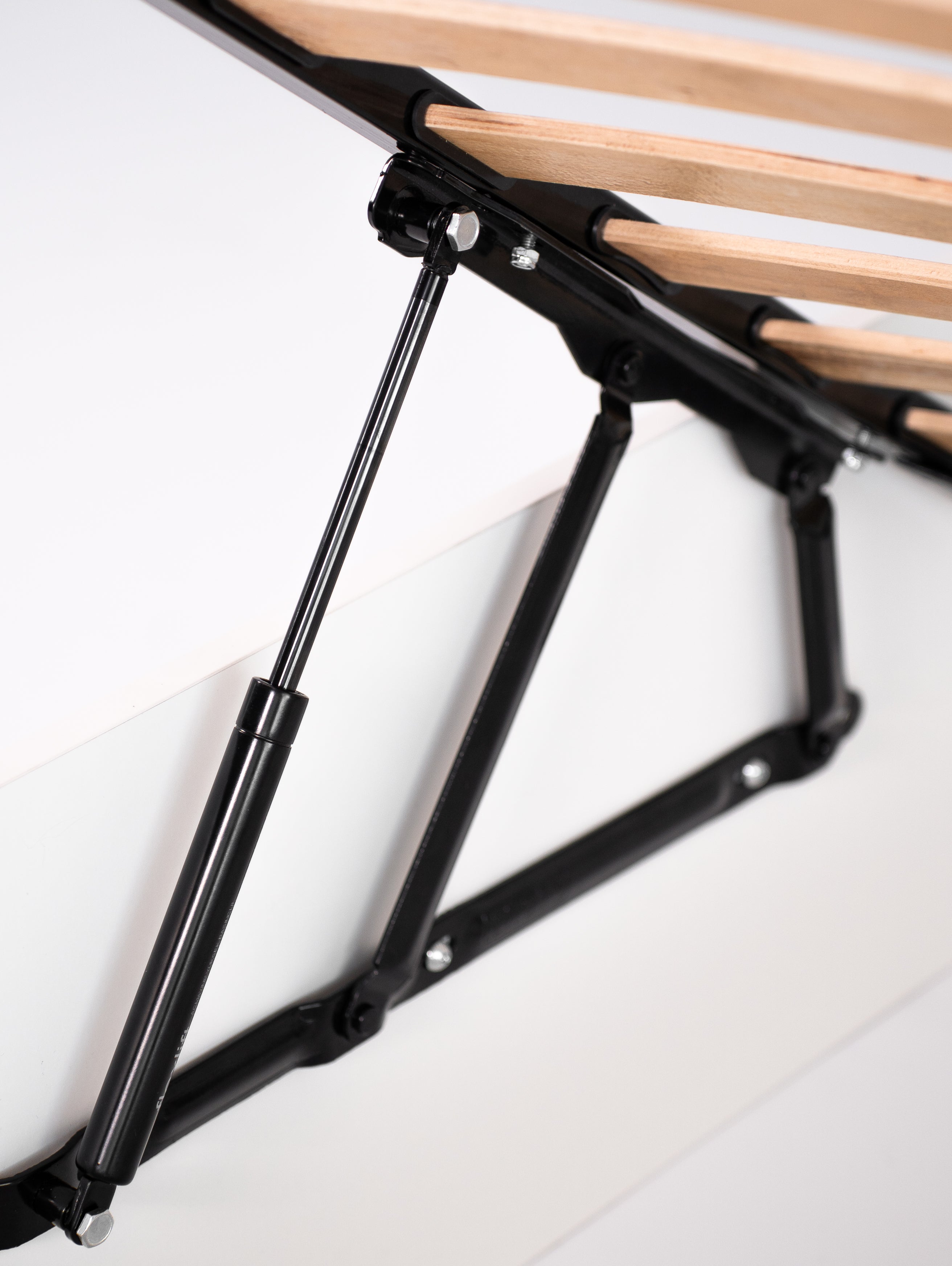 Łóżko 90x200 z podnośnikiem i pojemnikiem na pościel