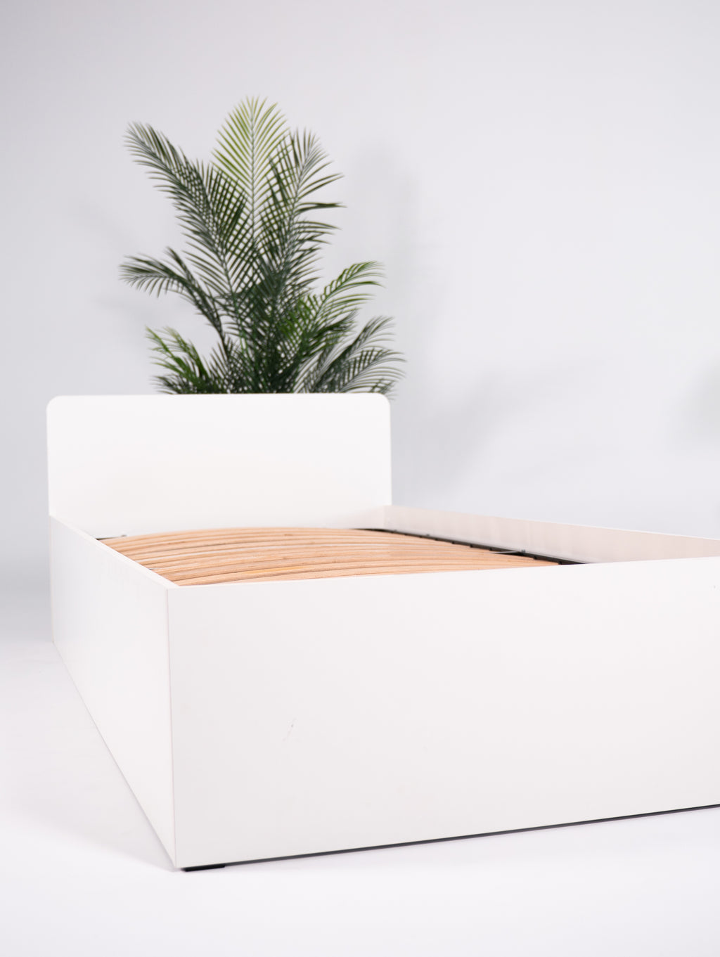 Łóżko 90x200 z podnośnikiem i pojemnikiem na pościel