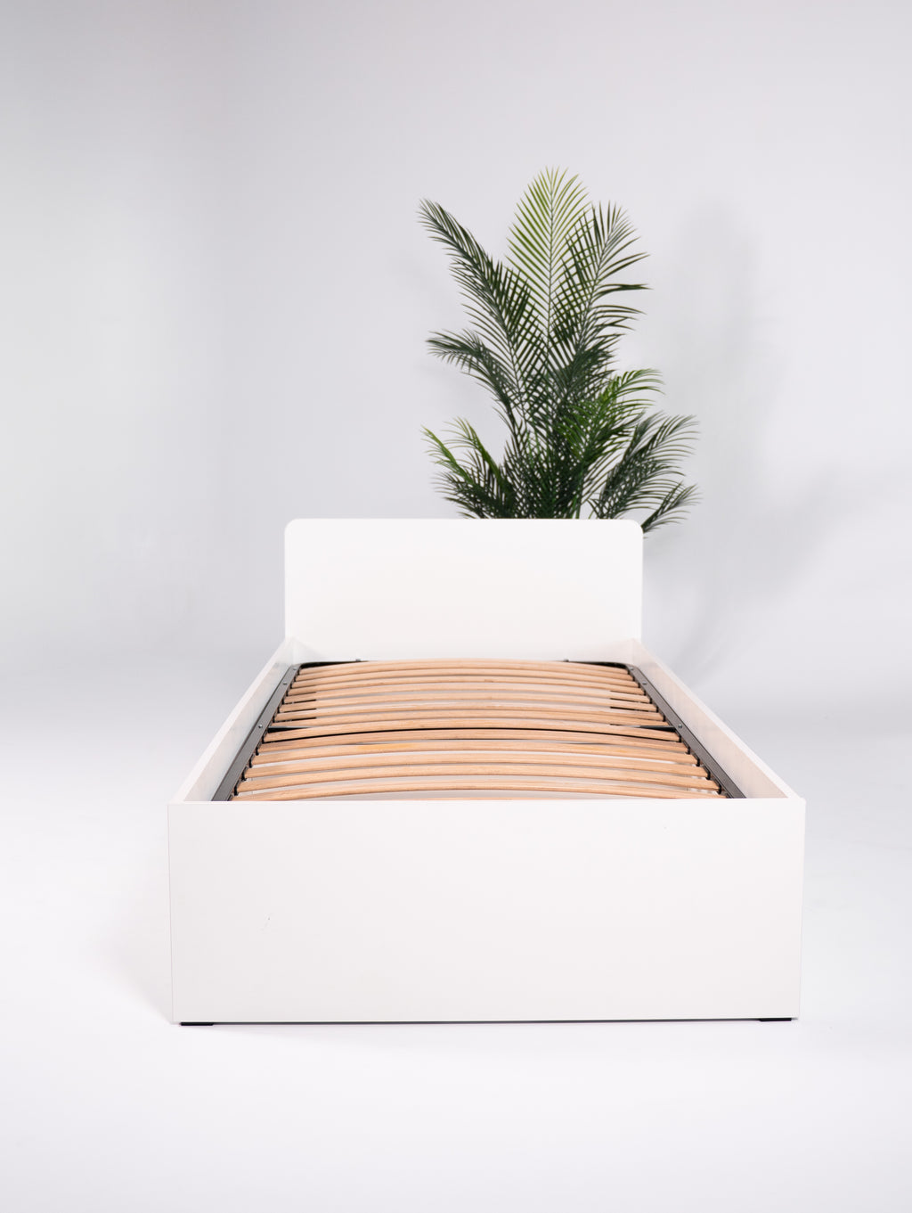 Łóżko 90x200 z podnośnikiem i pojemnikiem na pościel