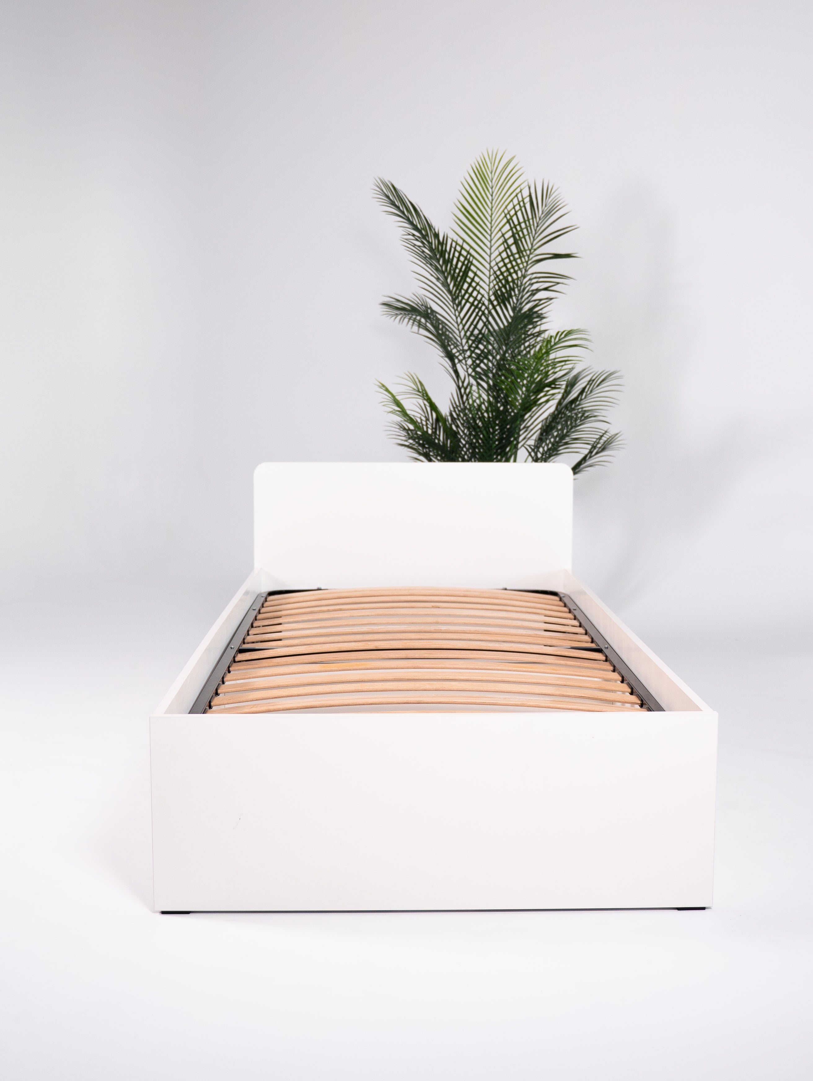 Łóżko 90x200 z podnośnikiem i pojemnikiem na pościel