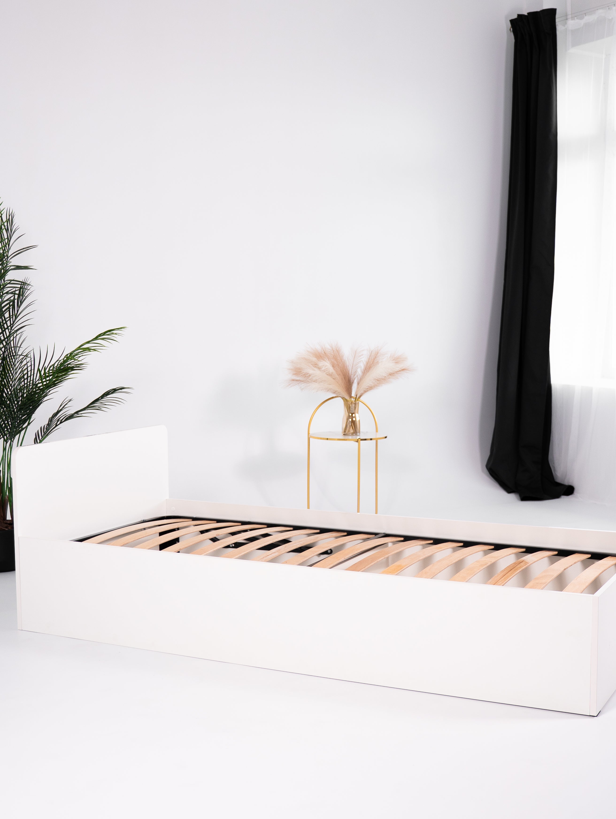 Łóżko 90x200 z podnośnikiem i pojemnikiem na pościel